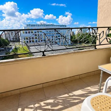 Lejlighed 1br W/ Pools & Free Parking | Walk To *